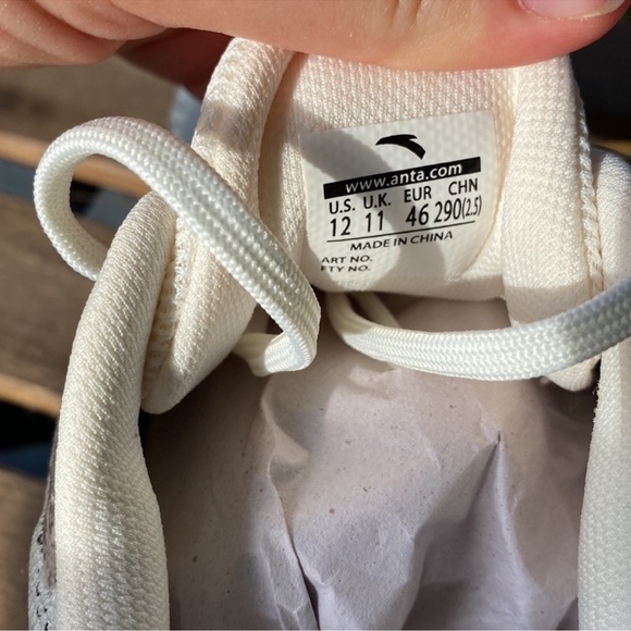 NWT Anta Men's White and Gray Athletic Sneakers - Picture 8 of 9